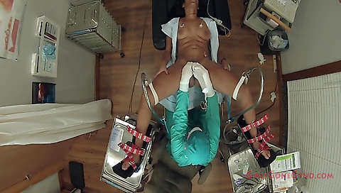 Sexy blonde's sexy feet