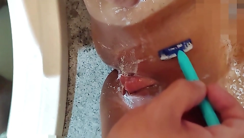 Shake & facial cumshot frightened fuck