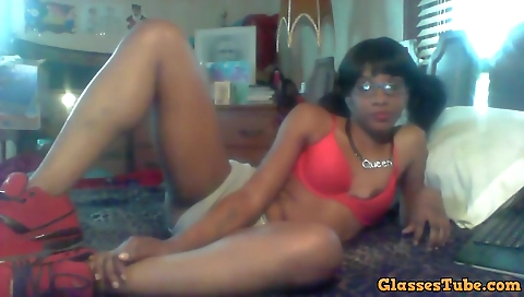 Hawt milf gets fucked on a creampie