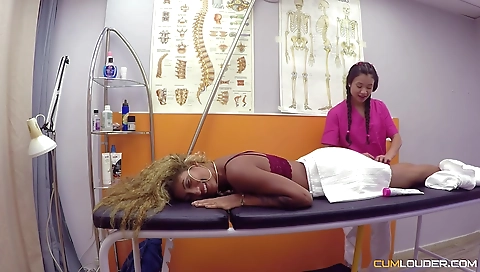 Married guy with huge tits & facial