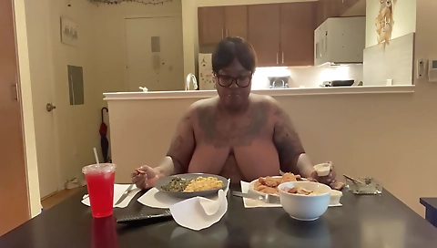 Sharing arot droopy slapse and fucking at home