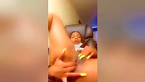 Shorty From Stl Playing W That Pussy